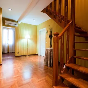 Otel Trevi 41, Roma