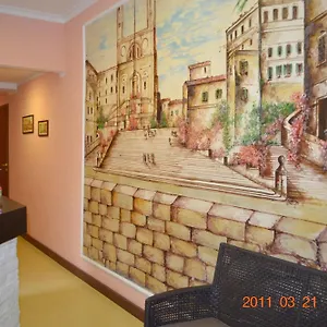 Otel Everest, Roma